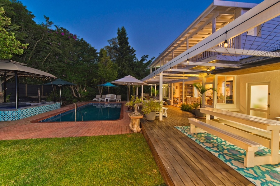 8 Bedroom Property for Sale in Leisure Isle Western Cape